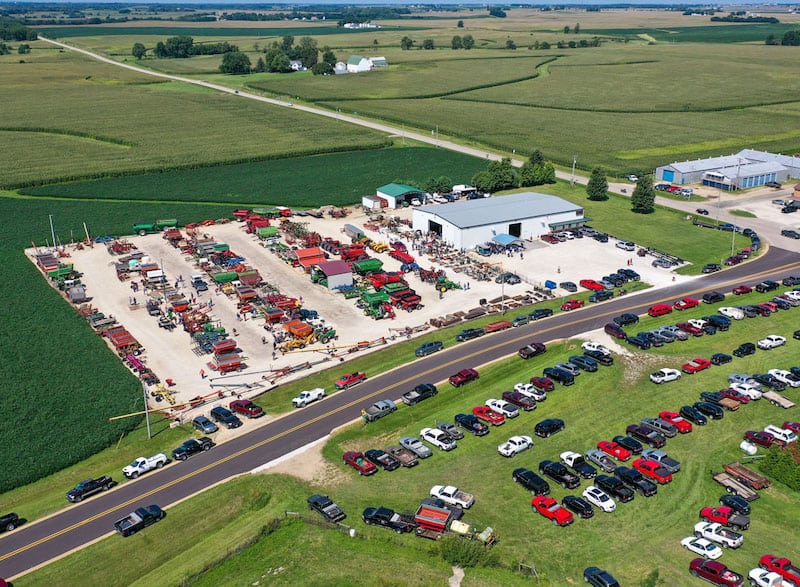 Contact Rediger Auction Service Auctioneers in Illinois